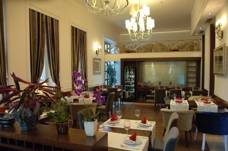 Boutique Kotoni 4*