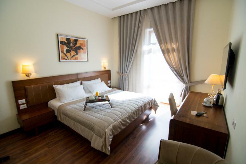 Boutique Kotoni 4* Tirana